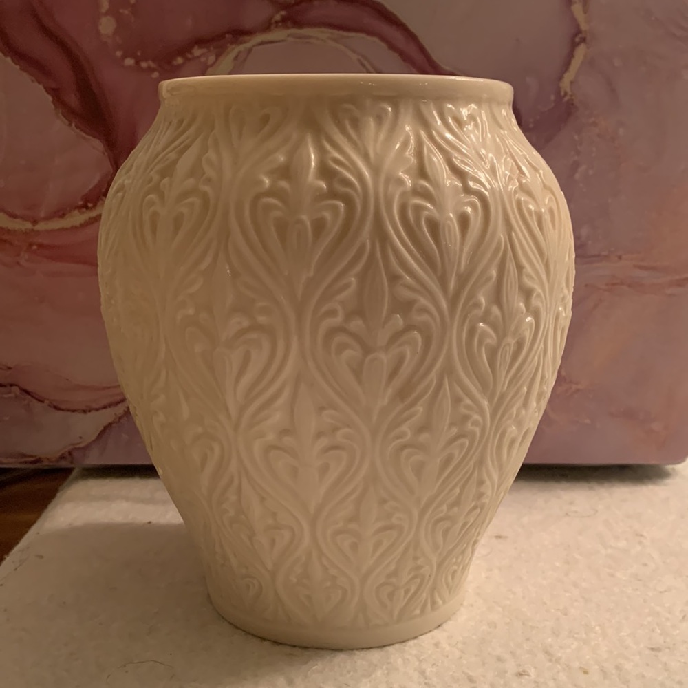 🎉Host Pick 🥳 Vintage Lenox vase